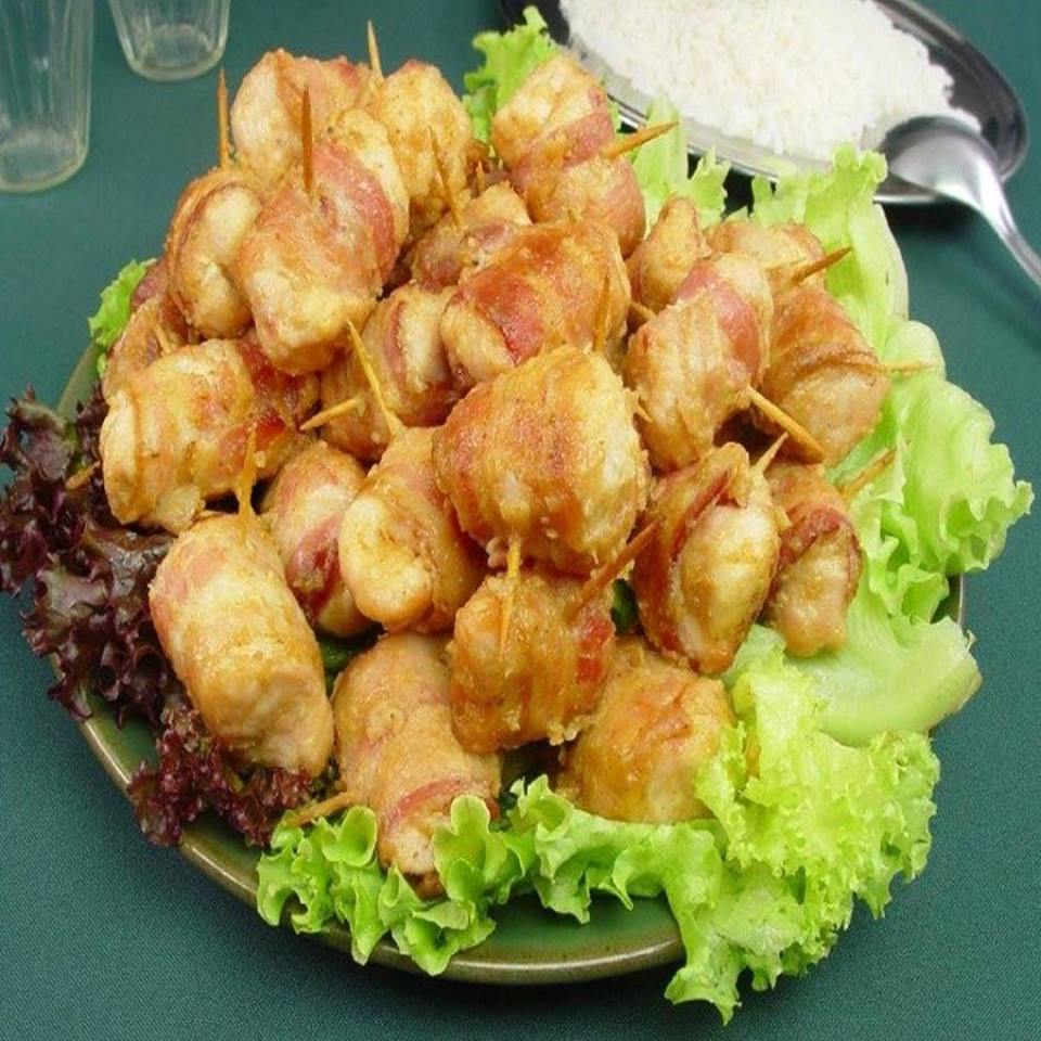 Medalhão de Frango com Bacon: Um Prato Saboroso e Sofisticado