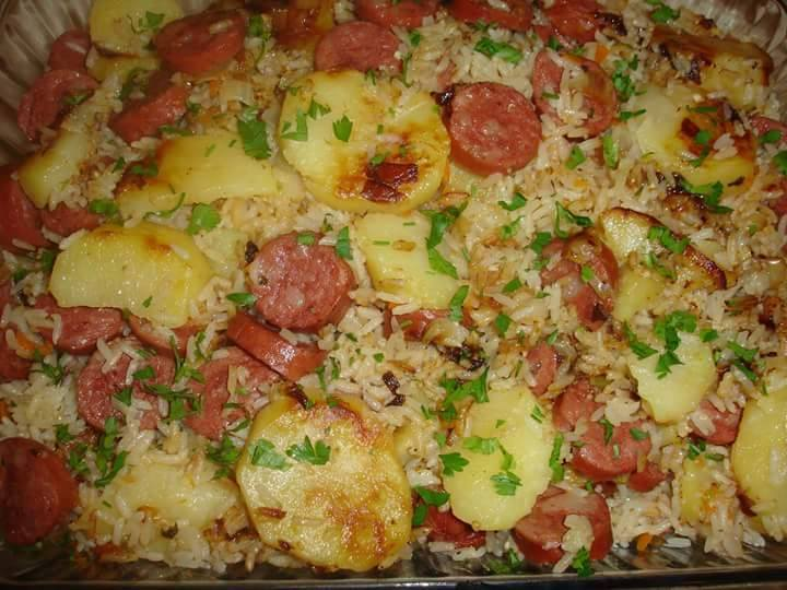 Arroz de Panela de Pressão: Um Prato Prático e Cheio de Sabor