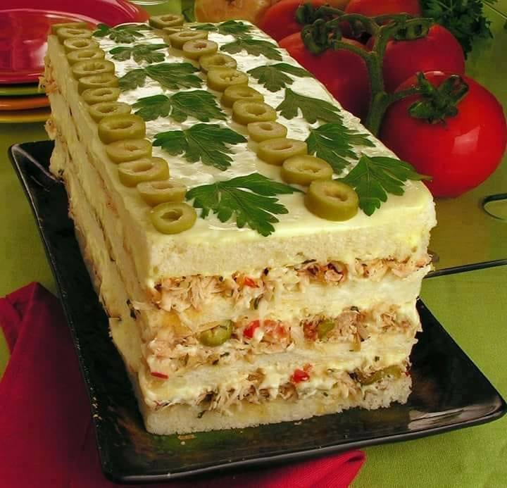 Torta Fria de Frango: Um Clássico Refrescante e Saboroso