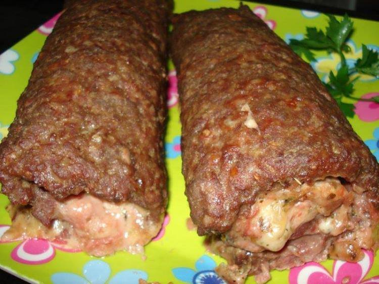 Rocambole de Carne Moída Recheado: Sabor e Praticidade para Sua Mesa