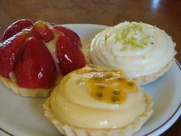 Mini-Tortinhas de Morango, Limão e Maracujá: Um Trio de Sabores para Encantar