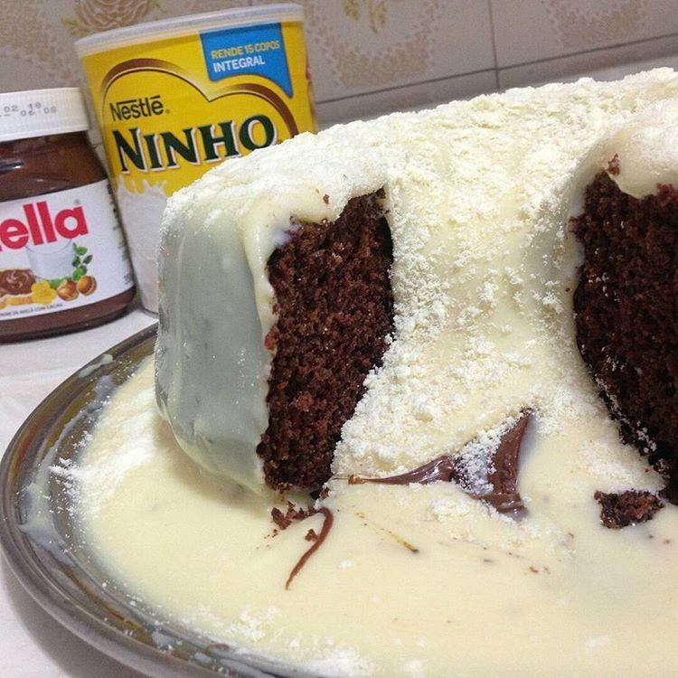 Bolo Vulcão Ninho com Nutella: Uma Sobremesa Impressionante e Deliciosa