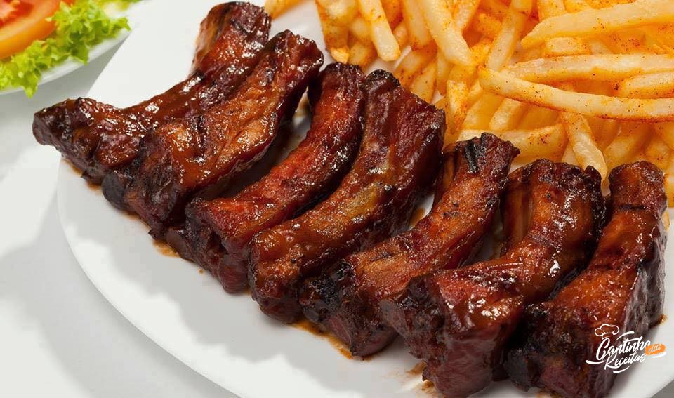 Costeleta de Porco Defumada com Molho Barbecue: Um Prato Saboroso e Irresistível