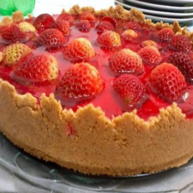 Torta de Morango Maravilhosa: Uma Sobremesa Clássica e Encantadora