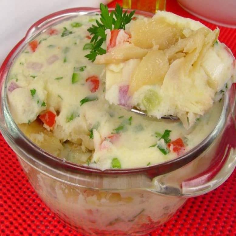 Maionese de Bacalhau em Camadas: Um Clássico Saboroso e Refrescante
