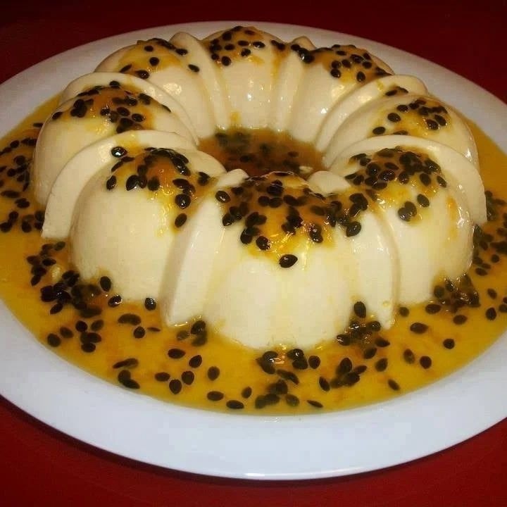 Flan de Iogurte com Maracujá: Uma Sobremesa Refrescante e Irresistível