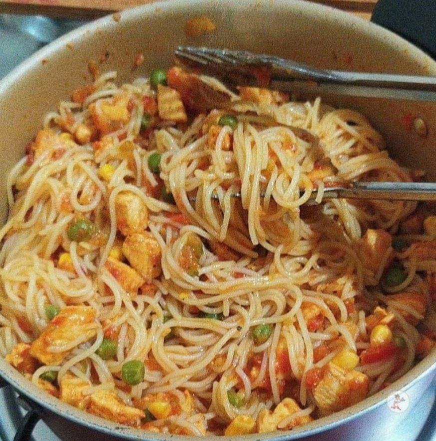Receita de Espaguete com Frango ao Molho Cremoso