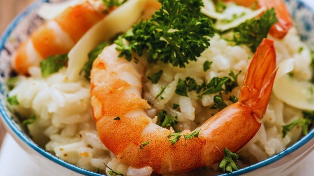 Risoto de Palmito com Creme de Camarão e Catupiry: Um Prato para Impressionar