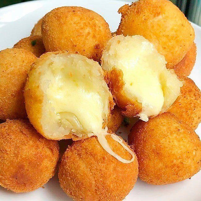 Bolinho de Batata Recheado: Um Petisco Irresistível