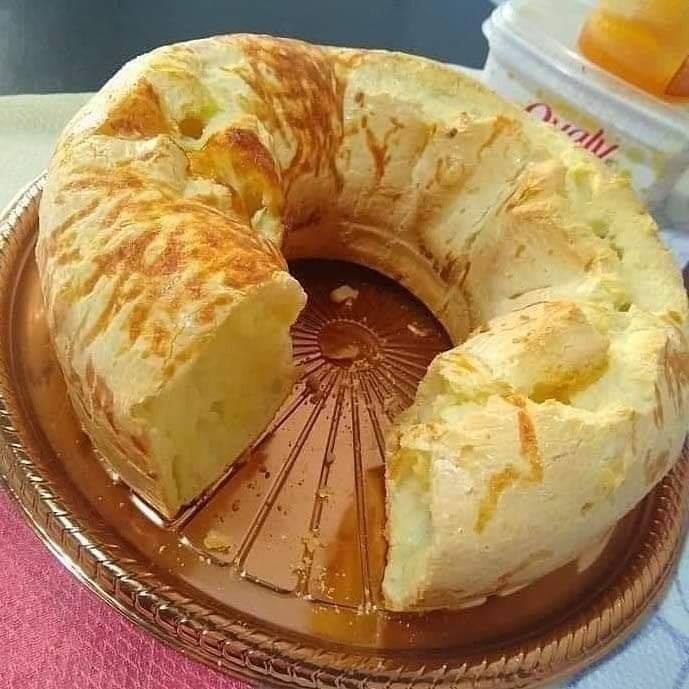 Bolo Pão de Queijo Prático e Saboroso: Um Sabor Mineiro na Sua Mesa