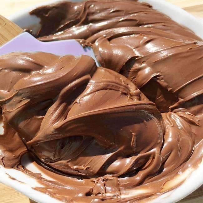 Recheio de Chocolate Cremoso: Um Toque de Carinho na Sua Sobremesa