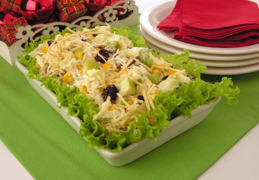 Salpicão com Frango Defumado: Uma Salada Refrescante e Saborosa