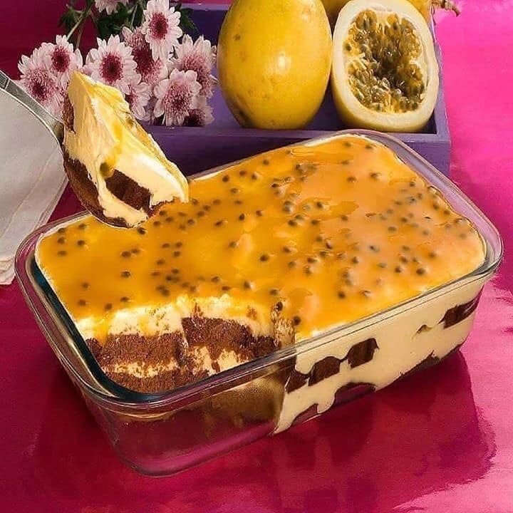 Pavê de Chocolate com Mousse de Maracujá: Uma Sobremesa Refrescante e Elegante