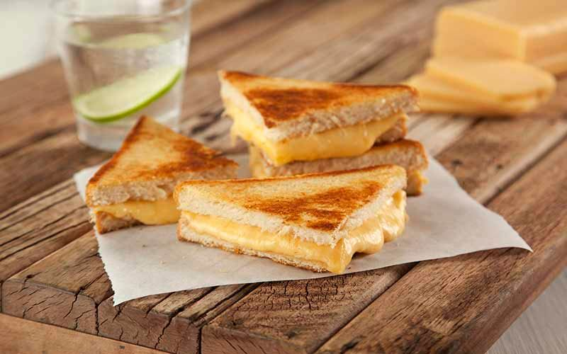 Queijo Quente com Presunto de Parma: Um Clássico com Toque Gourmet