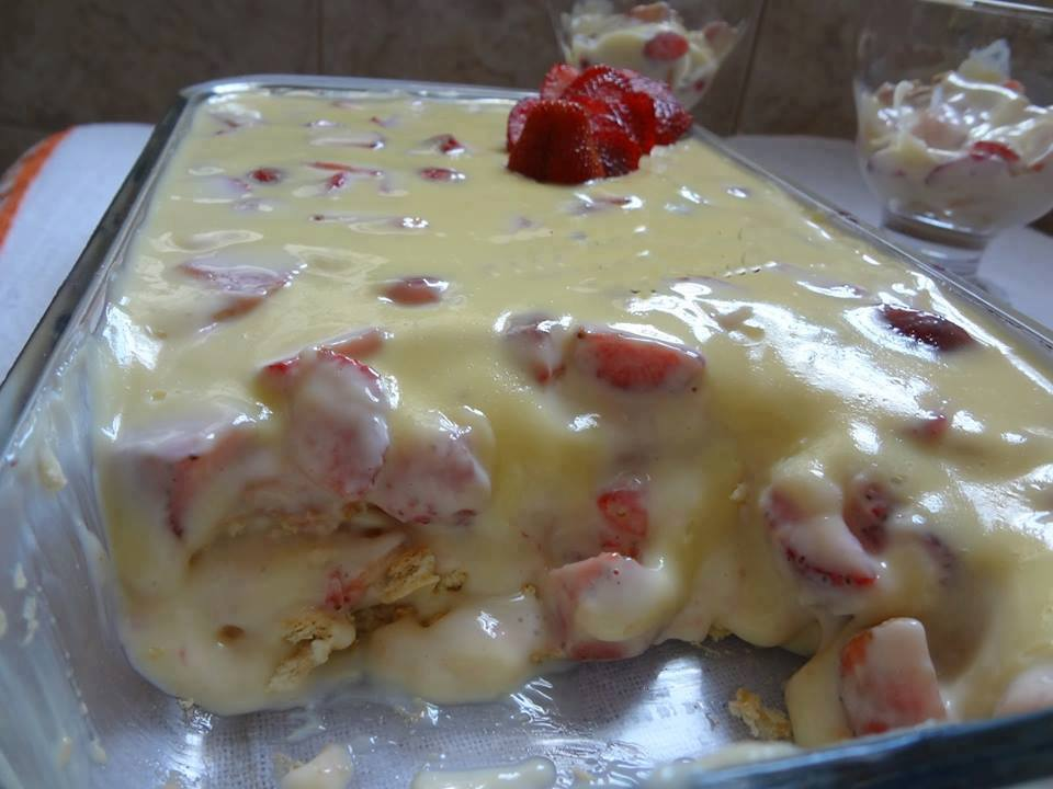 Pavê de Morango: Uma Sobremesa Cremosa e Refrescante