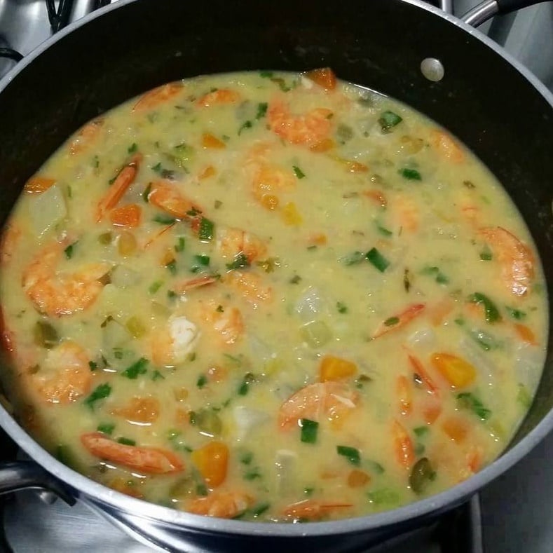 Sopa de Camarão com Mandioquinha: Um Abraço Cremoso e Saboroso