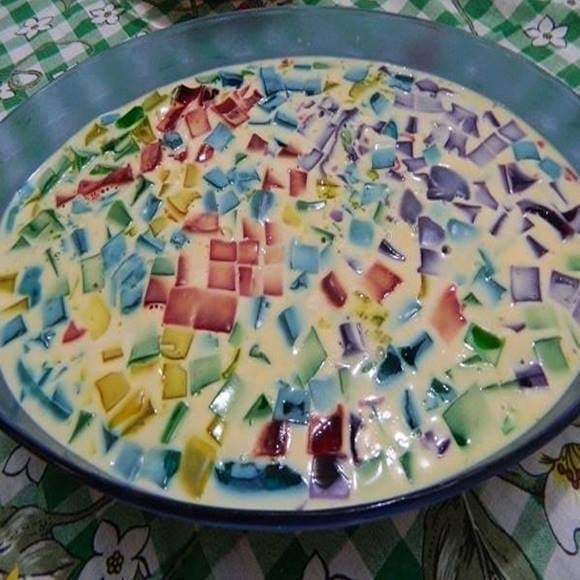 Gelatina Mosaico: Uma Explosão de Cores e Sabores