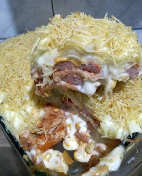 Cachorro Quente de Forno com Pão de Forma: Um Prato Cremoso e Crocante