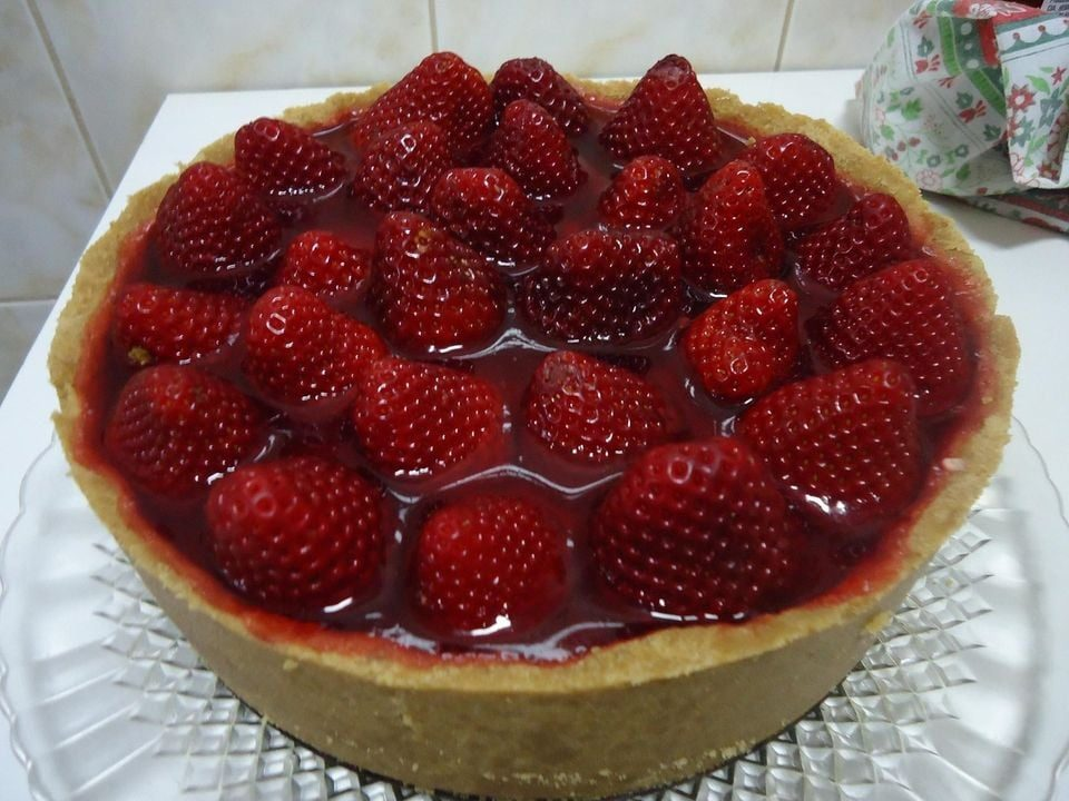 Torta Espelhada de Morango: Um Doce que Encanta