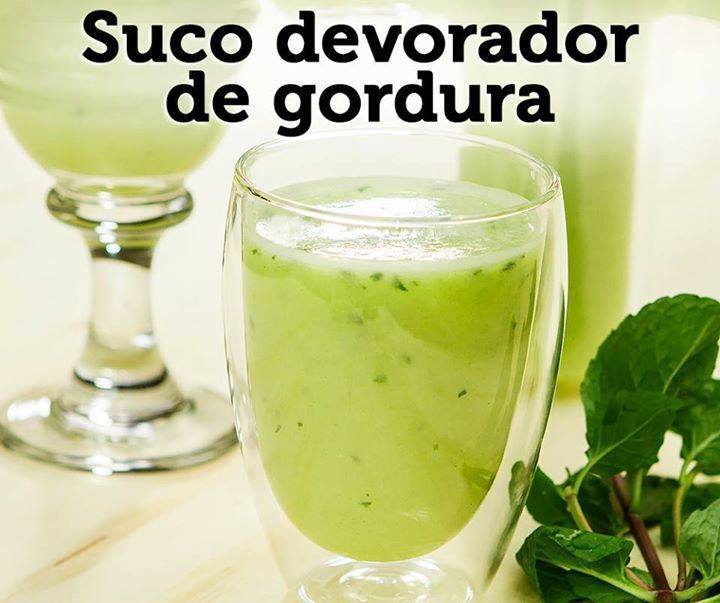 Suco Detox de Abacaxi, Hortelã e Linhaça: Uma Explosão de Frescor