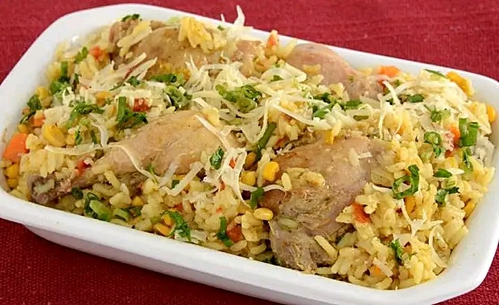 Galinhada Completa: Um Clássico Brasileiro Cheio de Sabor
