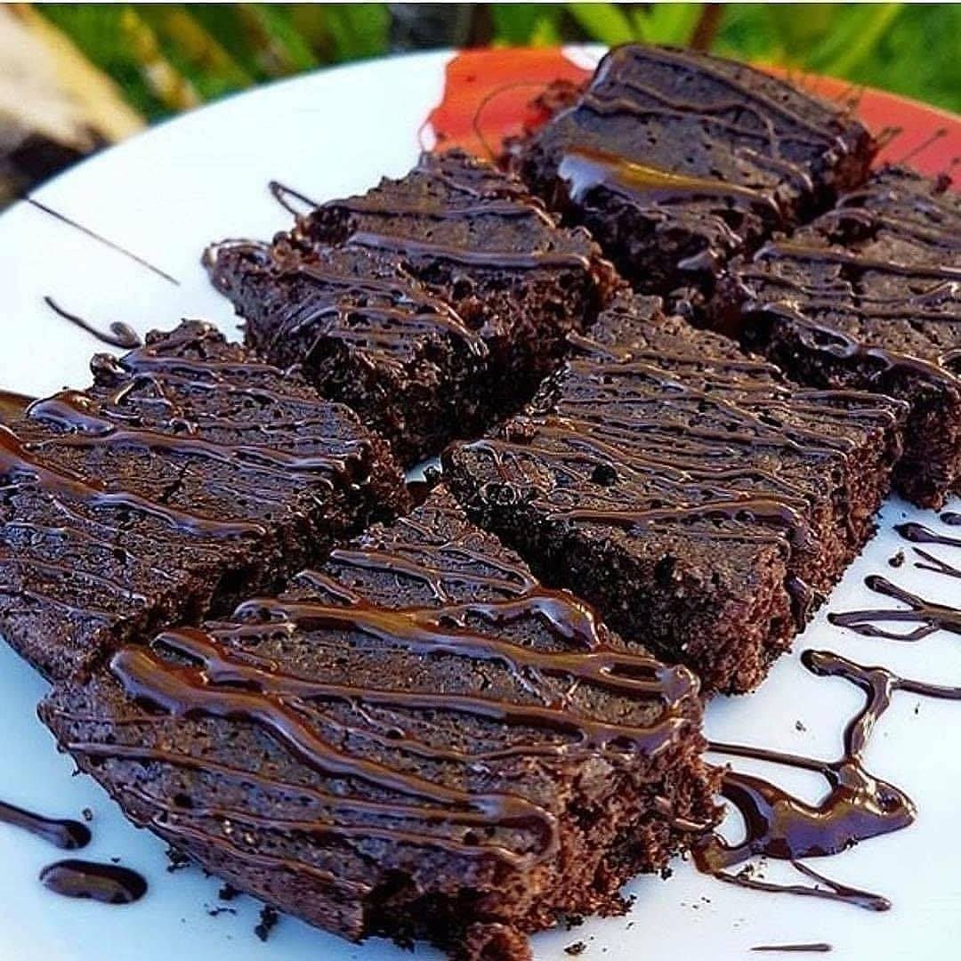 Brownie de Frigideira Low Carb, Sem Glúten e Sem Açúcar: Uma Sobremesa Rápida e Saudável