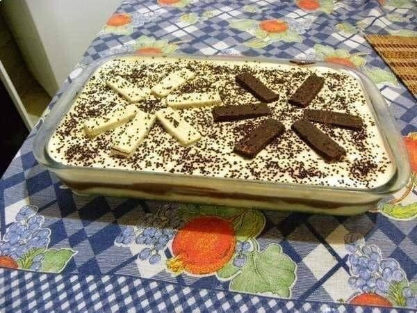 Pavê de Bombom com Camadas Cremosas: Uma Sobremesa dos Deuses