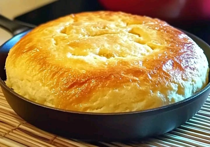Pão de Polvilho na Frigideira – Rápido, Crocante e Saboroso! 🧀🥞